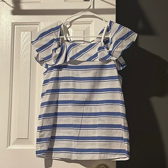 Off shoulder - Picture 1 of 1